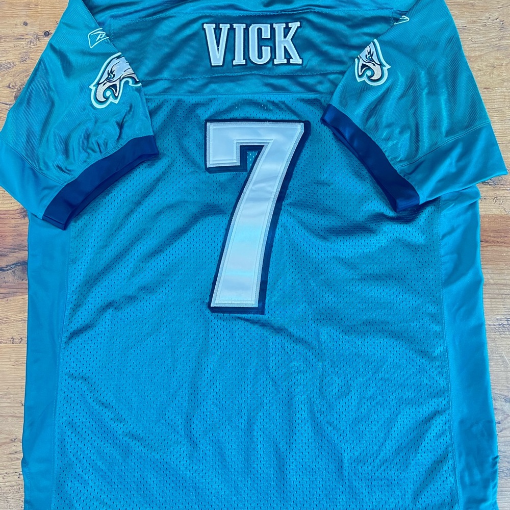 Men’s Reebok Philadelphia Eagles Michael Vick Football Jersey.